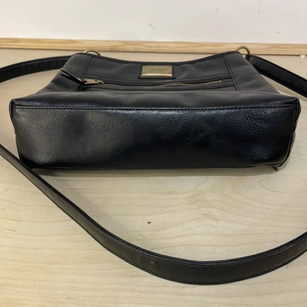 TIGNANELLO Women Black Leather Adjustable Strap Crossbody Shoulder Bag‎ Purse